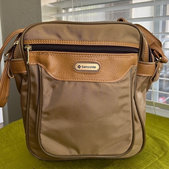 Samsonite Handbags - Vintage Samsonite Brown Camera Bag Small Luggage/crossbody Bag